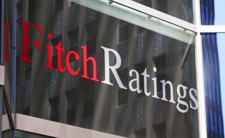 Fitch: Δύο σενάρια για το ενδεχόμενο εξόδου της Ελλάδας από το ευρώ