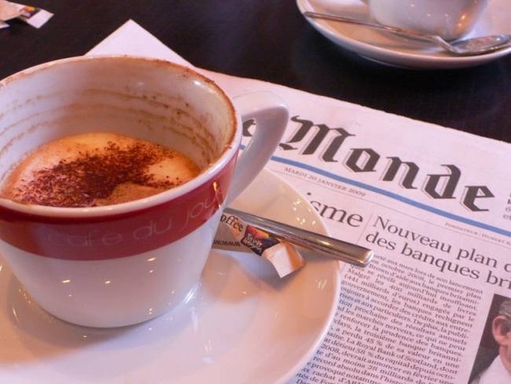Le Monde: Δράστε πριν η Ελλάδα μας παρασύρει στο βυθό!