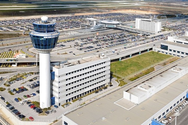 Ξαναπετάει στην Ελλάδα η Singapore Airlines