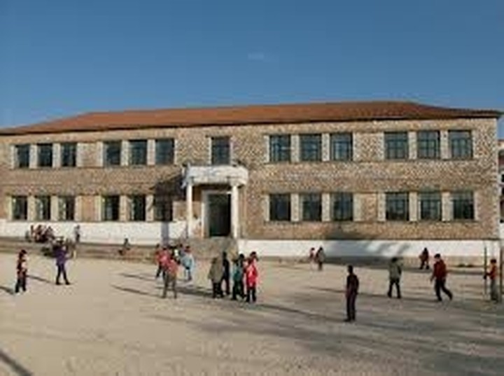 Δεν θα ανοίξουν νωρίτερα τα σχολεία