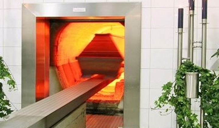 Στη Βουλή η τροπολογία για την αποτέφρωση των νεκρών