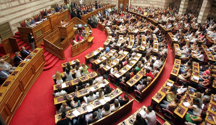 Ψηφίστηκε η τροπολογία για τα ΜΜΕ