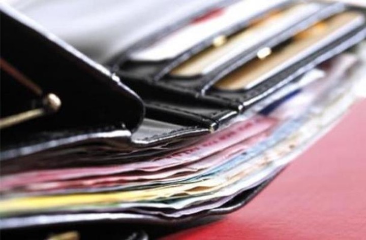 Από 1η Απριλίου ο κατώτατος μισθός στα 586 ευρώ για όλους