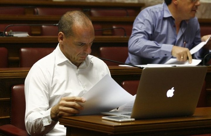 Στη Βουλή οι μηνυτήριες αναφορές κατά Βαρουφάκη