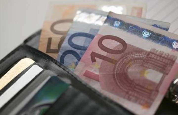 Τι δείχνει η έκθεση του ΟΟΣΑ για τα ελληνικά νοικοκυριά και το κατά κεφαλήν εισόδημα