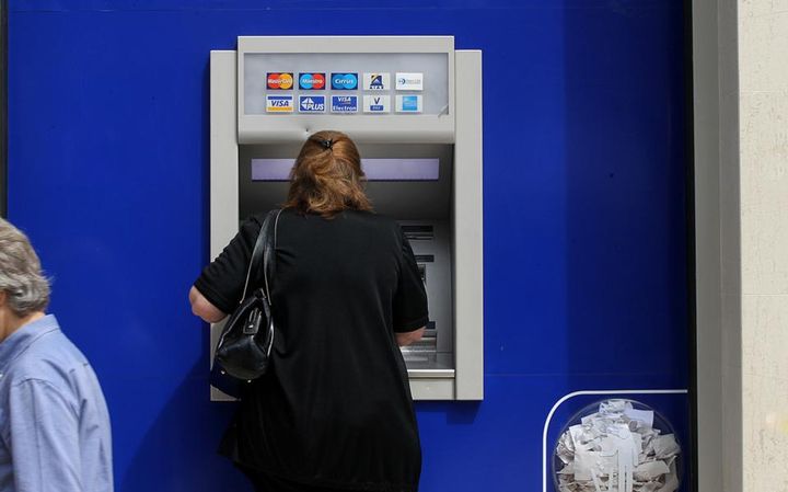 "Συναγερμός" στα λογιστήρια λόγω της τραπεζικής αργίας