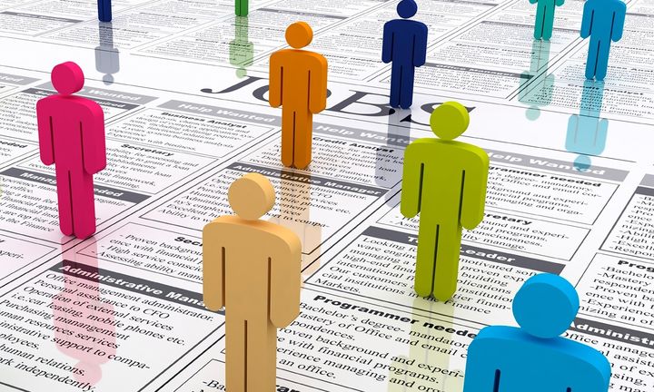 Μύθοι και αλήθειες για τους μισθούς των 25άρηδων