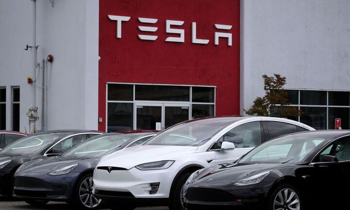 Tesla: Έως και 10.000 θέσεις εργασίας από το νέο εργοστάσιο στη Γερμανία