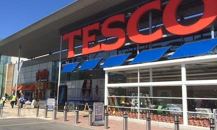 Κορονοϊός: Η Tesco περιόρισε την αγορά προϊόντων σε μεγάλη ποσότητα