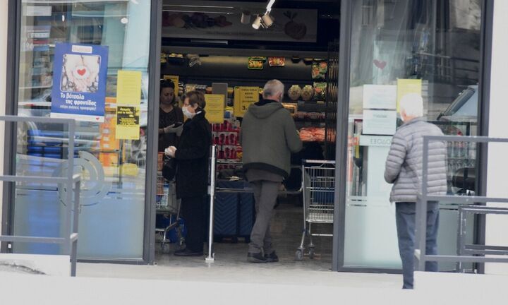 Πάσχα 2020: Ποιες ώρες θα είναι ανοιχτά τα καταστήματα