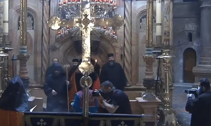 Σε εξέλιξη η τελετή αφής του Αγίου Φωτός στην Ιερουσαλήμ (ζωντανή μετάδοση)