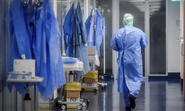 Πάνω από 1.200 τα κρούσματα του κορονοϊού