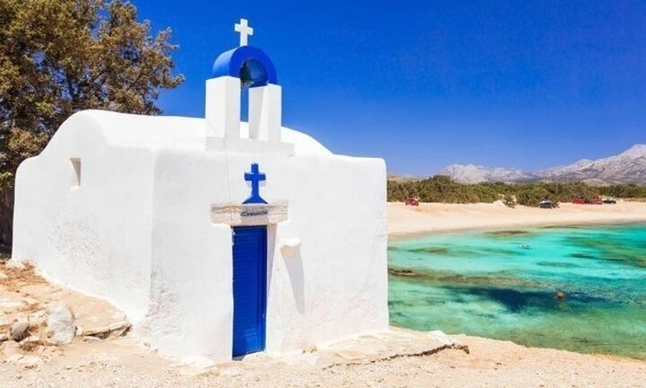 Family Traveller: Προτείνει δέκα ελληνικά νησιά για τις φετινές οικογενειακές διακοπές