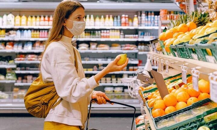Αυξήσεις «φωτιά» σε καύσιμα και τιμές βασικών προϊόντων στα σούπερ μάρκετ - Δείτε παραδείγματα