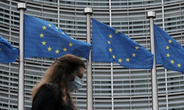 Κομισιόν: 90 εκατομμύρια είναι πλήρως εμβολιασμένοι