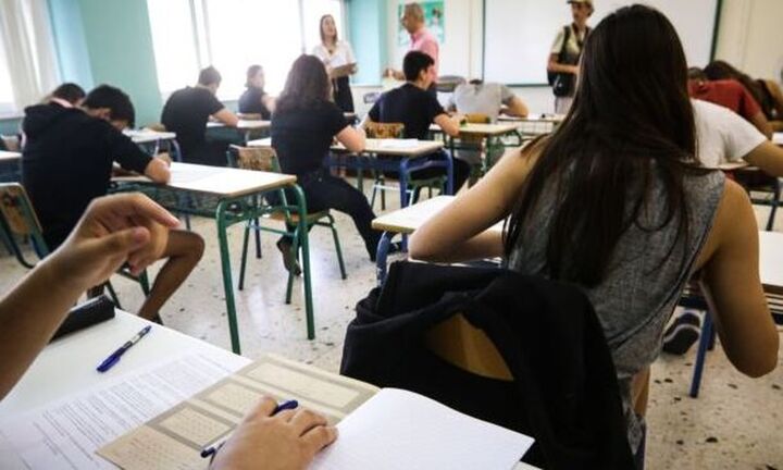 Πανελλαδικές: «Βατά» τα θέματα σε Κοινωνιολογία, Χημεία, Πληροφορική