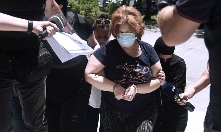 Αυτή είναι η 52χρονη Ελληνοουκρανή που έκρυβε στο σπίτι της τον Χρήστο Παππά