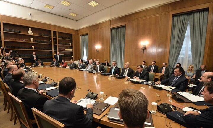 Έρευνα MRB: Αυτοί είναι οι δημοφιλέστεροι υπουργοί της κυβέρνησης