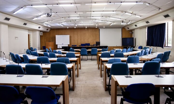 ΠΑΜΑΚ: Προαπαιτούμενο ο εμβολιασμός για την επιστροφή στα αμφιθέατρα
