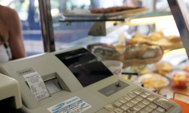 ΑΑΔΕ: Ξεκινά σταδιακά από την 1η Σεπτεμβρίου η διασύνδεση των ταμειακών μηχανών με το Taxis