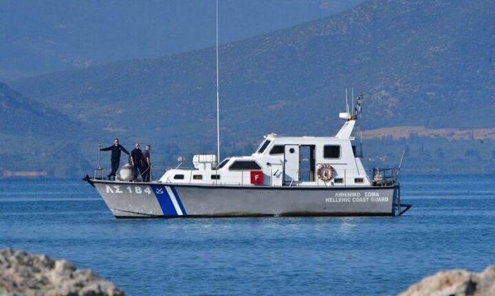 Εντοπίσθηκε σορός άνδρα στο λιμάνι του Πειραιά