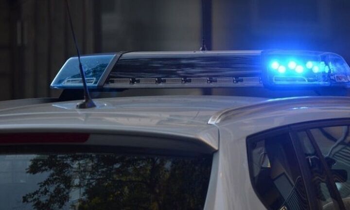 Κυνηγούσε με τσεκούρι τον αδελφό του σε πάρκο με κόσμο στο Κερατσίνι