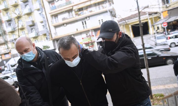 Γυναικοκτονία στην Πολίχνη: Ποινική δίωξη για ανθρωποκτονία με δόλο στον 49χρονο συζυγοκτόνο (vid)