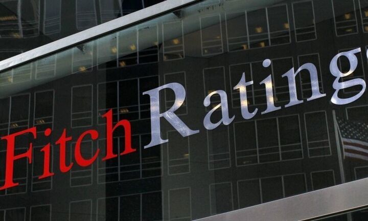 Fitch: Η απόφαση της ΕΚΤ στηρίζει τη βιωσιμότητα του ελληνικού χρέους
