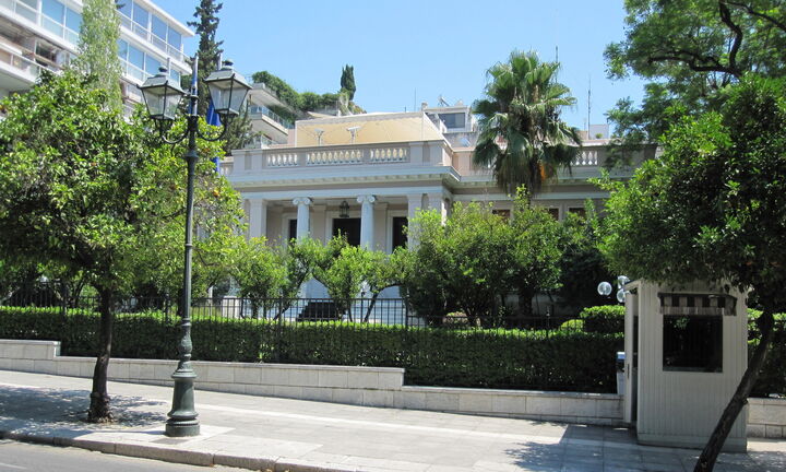 Σύσκεψη Μητσοτάκη, Πλεύρη και Τσιόδρα αύριο στο Μαξίμου