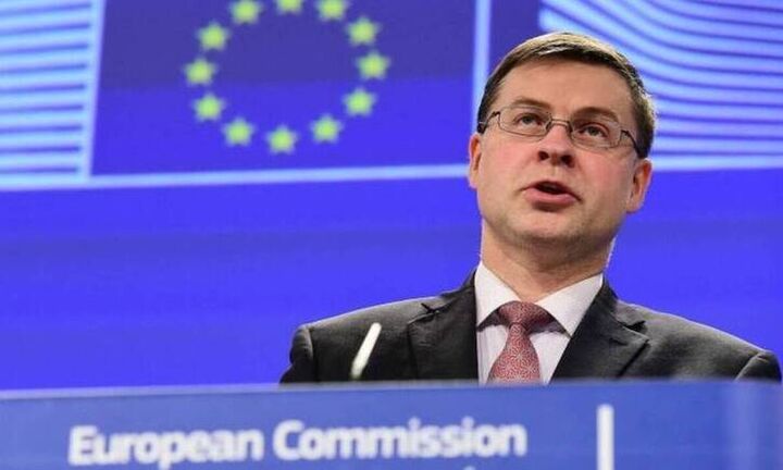 ΕΕ: Ο Ντομπρόβσκις προειδοποιεί τη Μόσχα με δεύτερο πακέτο κυρώσεων