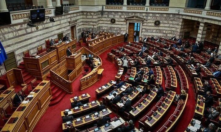 Στη Βουλή ο συμπληρωματικός προϋπολογισμός των 2,6 δισ. - Τέλη κυκλοφορίας με τον μήνα