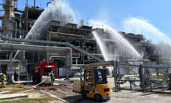 Ρωσία: Διυλιστήριο ανακοίνωσε ότι δέχθηκε πλήγματα από ουκρανικά drones