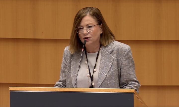 Σπυράκη προς Τίμερμανς:Πλαφόν στη χονδρική φυσικού αερίου και αλλαγή μοντέλου τιμολόγησης του ηλεκτ