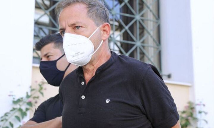 Ελεύθερος με περιοριστικούς όρους ο Δημήτρης Λιγνάδης