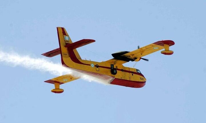 Δύο αεροσκάφη Canadair στέλνει η Ελλάδα στη Γαλλία