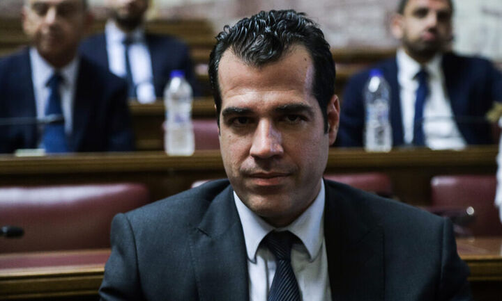 Πλεύρης: Εξετάζεται η διαγραφή προστίμων στους άνω των 60 που εμβολιάστηκαν