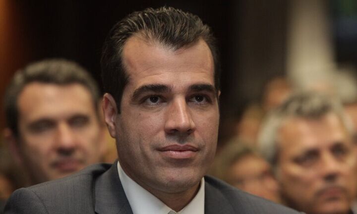 Παράθυρο Πλεύρη για επιστροφή των ανεμβολίαστων υγειονομικών