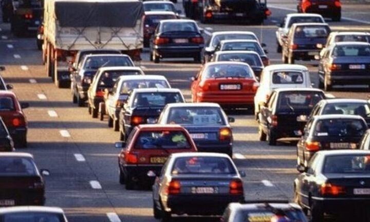 ΕΕ: Οριστικό τέλος για τα οχήματα με κινητήρα εσωτερικής καύσης από το 2035
