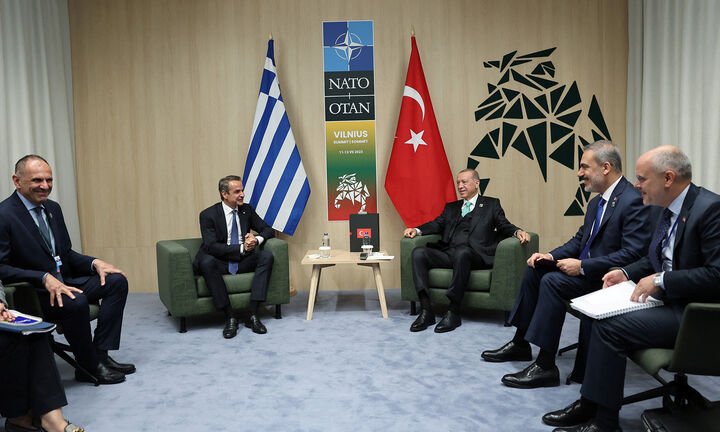 Τα είπαν σε καλό κλίμα Μητσοτάκης - Ερντογάν στο Βίλνιους και έθεσαν το πλαίσιο για τη συνέχεια