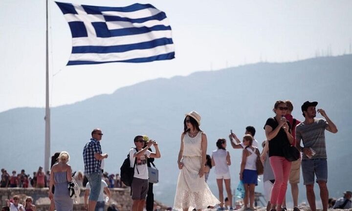 Τουρισμός: Ηρθαν 31,9 εκατομμύρια επισκέπτες στο 11μηνο - Μειωμένο το μέσο έσοδο ανά ταξίδι