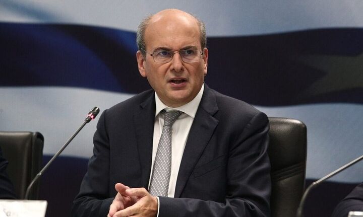 Χατζηδάκης: Πάνω από τα 800 ευρώ ο κατώτατος μισθός - Τι είπε για golden visa και προμήθειες