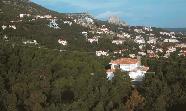 Καταπατημένα ακίνητα Δημοσίου: Πώς θα εξαγοράζονται - Οι εκπτώσεις στο τίμημα και οι προθεσμίες