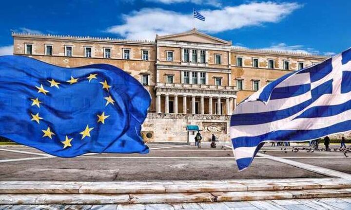 Κομισιόν: Εύσημα αλλά και συστάσεις για Ελλάδα - Οι εκτιμήσεις για τράπεζες και δημοσιονομικά