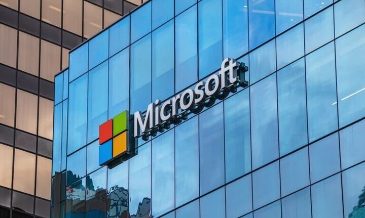 Κομισιόν: Κίτρινη κάρτα στη Microsoft για αντιμονοπωλιακές πρακτικές