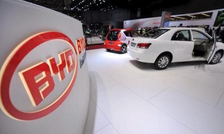 BYD: Ρεκόρ πωλήσεων τον Αύγουστο παρά το «φρένο» στα ηλεκτρικά οχήματα