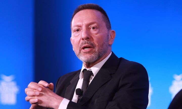 Στουρνάρας στο Bloomberg TV: Χρειάζονται διαδοχικές μειώσεις επιτοκίων από την ΕΚΤ έως το 2%