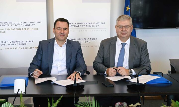 HELLENiQ ENERGY: Επεσαν οι υπογραφές για την πώληση του 35% της ΔΕΠΑ ΕΜΠΟΡΙΑΣ στο ΤΑΙΠΕΔ
