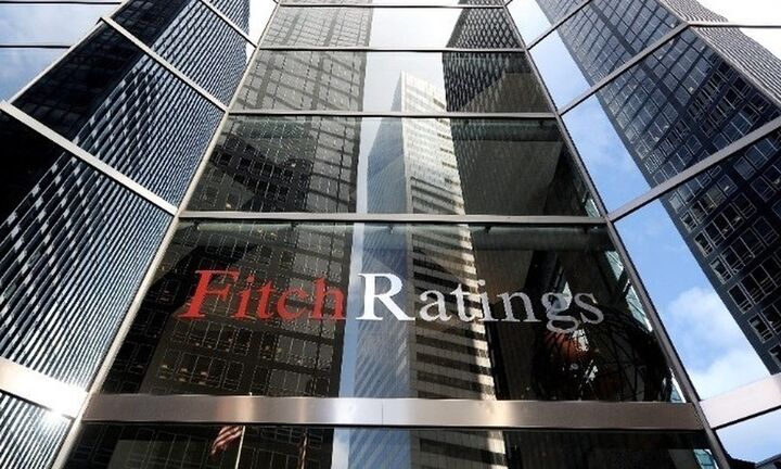 Αναβαθμίζει τις συστημικές τράπεζες η Fitch – Στην επενδυτική βαθμίδα Eurobank και Εθνική