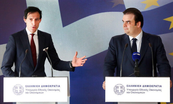 Συνάντηση Πιερρακάκη - Χούκστρα: Επιβολή τέλους 2€ στα δέματα από Κίνα και «ψηφιακός φόρος»