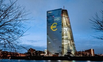 EKT: Τον Δεκέμβριο "βλέπουν" οι οικονομολόγοι την επόμενη μείωση επιτοκίων 